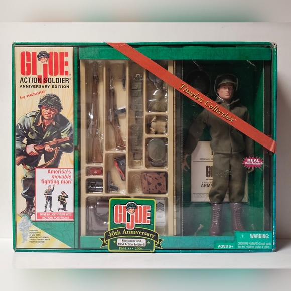 G.I. JOE 40th Anniversary Timeless Collection Figure Footlocker and Accessories